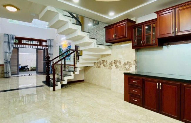 Bán nhà chính chủ đường số 1, P16, Gò Vấp, 60m²(4 x 15), 4PN, 3 lầu, thoáng 2 giếng trời.