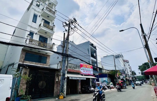 Nhà mặt tiền đường 21 Gò Vấp, 4m x 18m (72m2), 6 tầng, tiện kinh doanh, có thang máy.